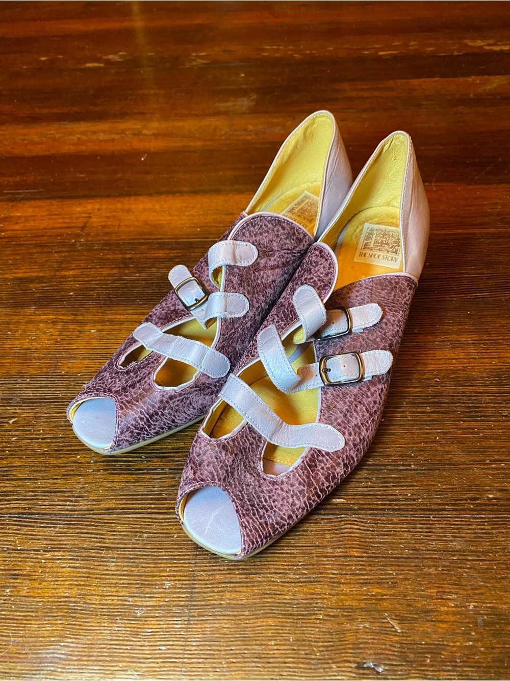 EUC The Shoe Story Women's Victorian Lavender-Brown Peep-Toe Buckle Heels